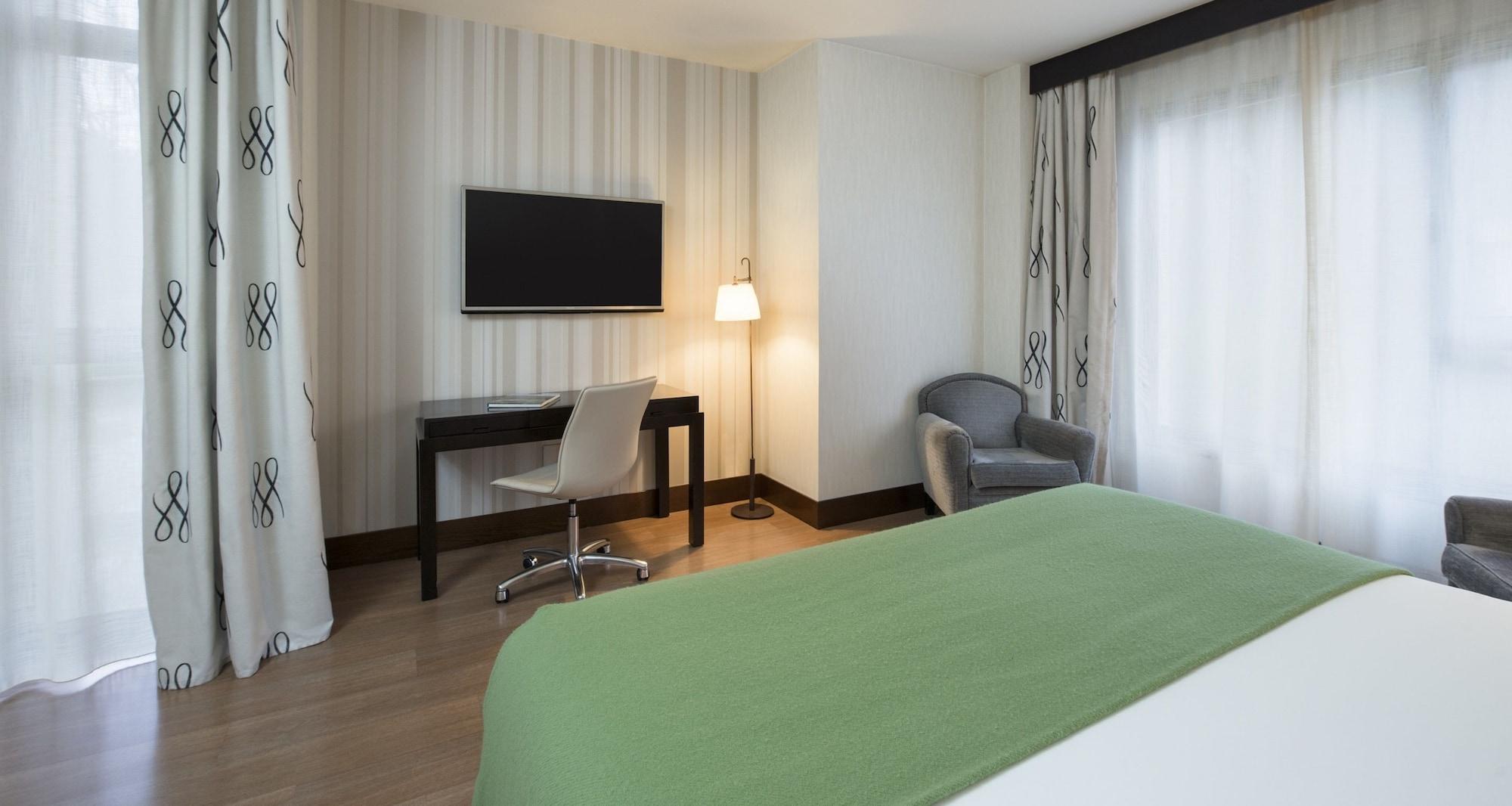 Palacio De Aviles Affiliated By Melia Eksteriør bilde A room at the hotel